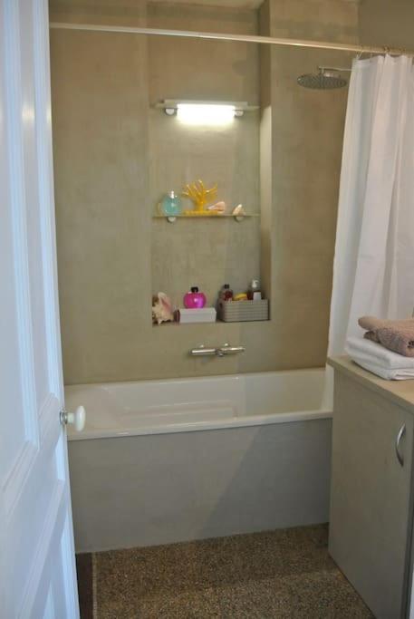Le Loft 1936 : Centre-ville + Parking Prive Appartement